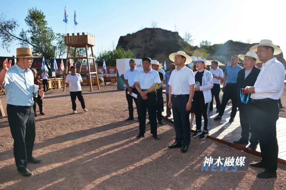 陕西神木市滨河新区街道推动文明城市建设步伐，开展主题宣传活动