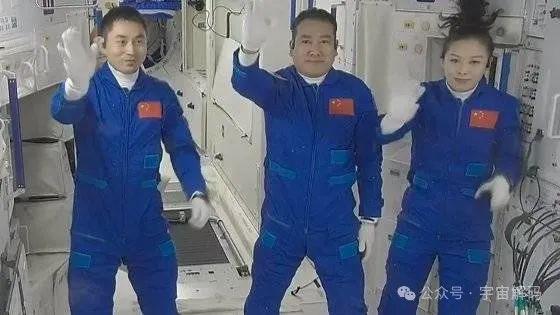 神十九航天员首次出舱活动圆满成功，探索宇宙壮丽新篇章