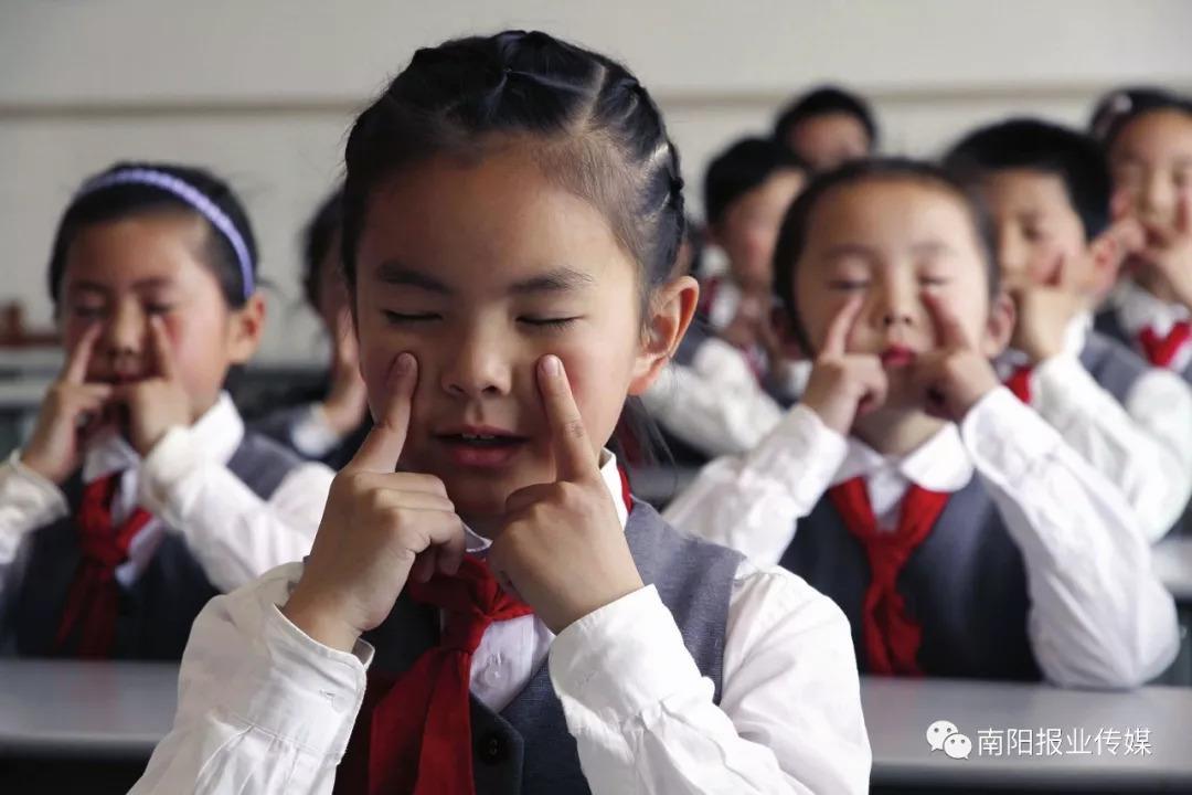 高度近视者的守护神，定期检查与健康护航